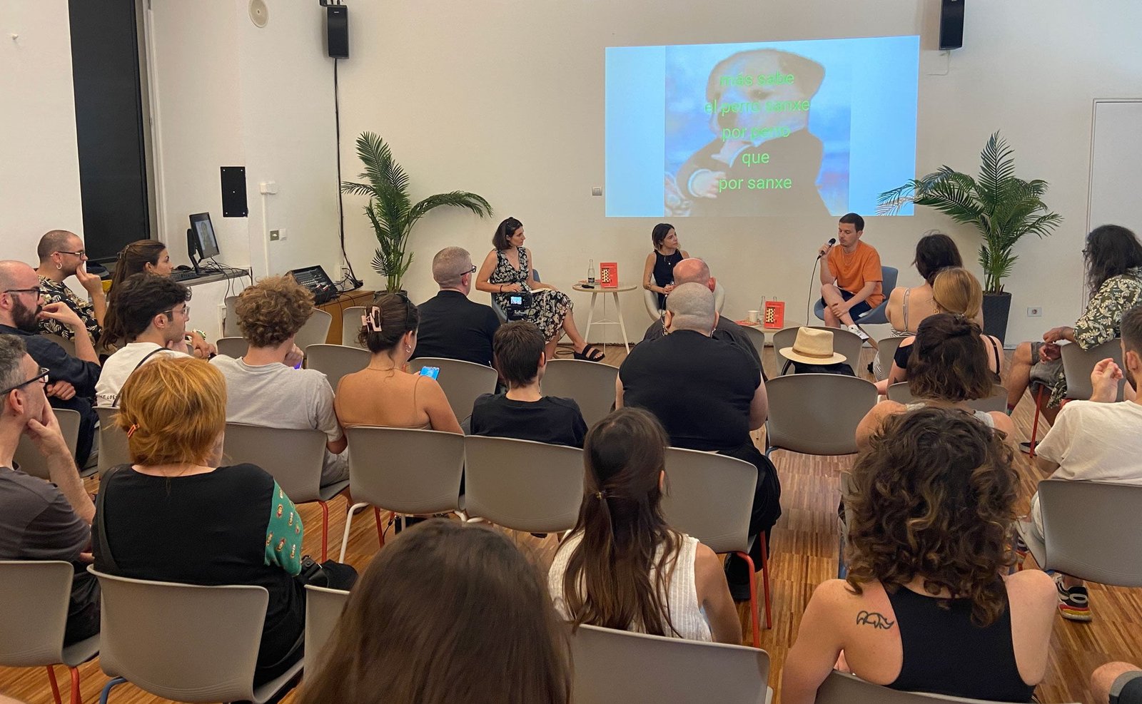La campanya electoral en memes: el CCCB organitza una conversa per promocionar «Memeceno»
